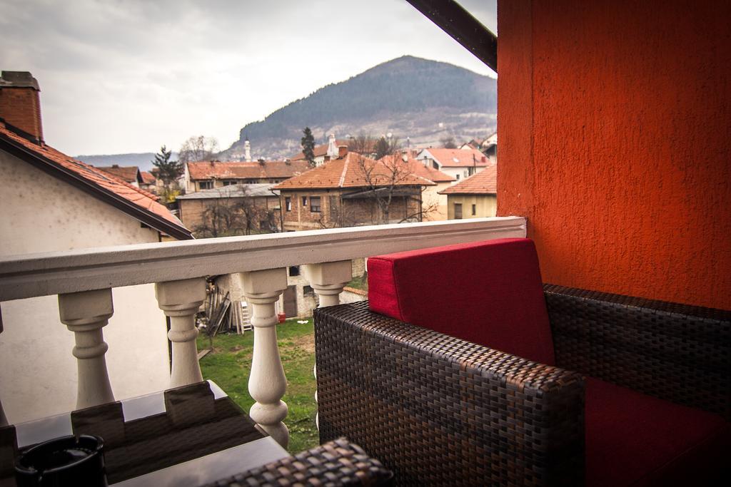 Apartment Red House Visoko Exterior foto