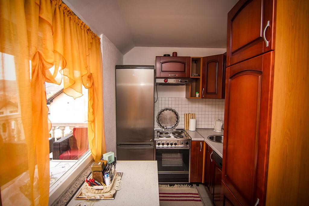 Apartment Red House Visoko Exterior foto